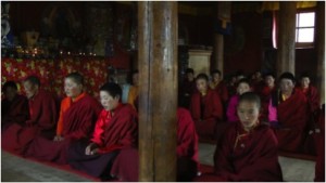 Wenchen nuns in their shrine room 