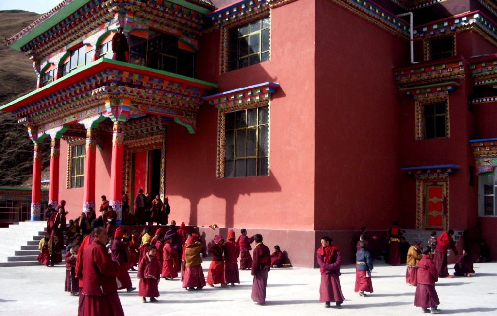 lhakang front courtyard